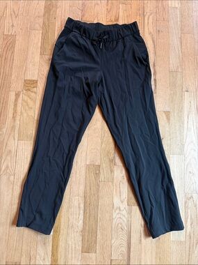 lululemon athletica women’s Black Drawstring Joggers